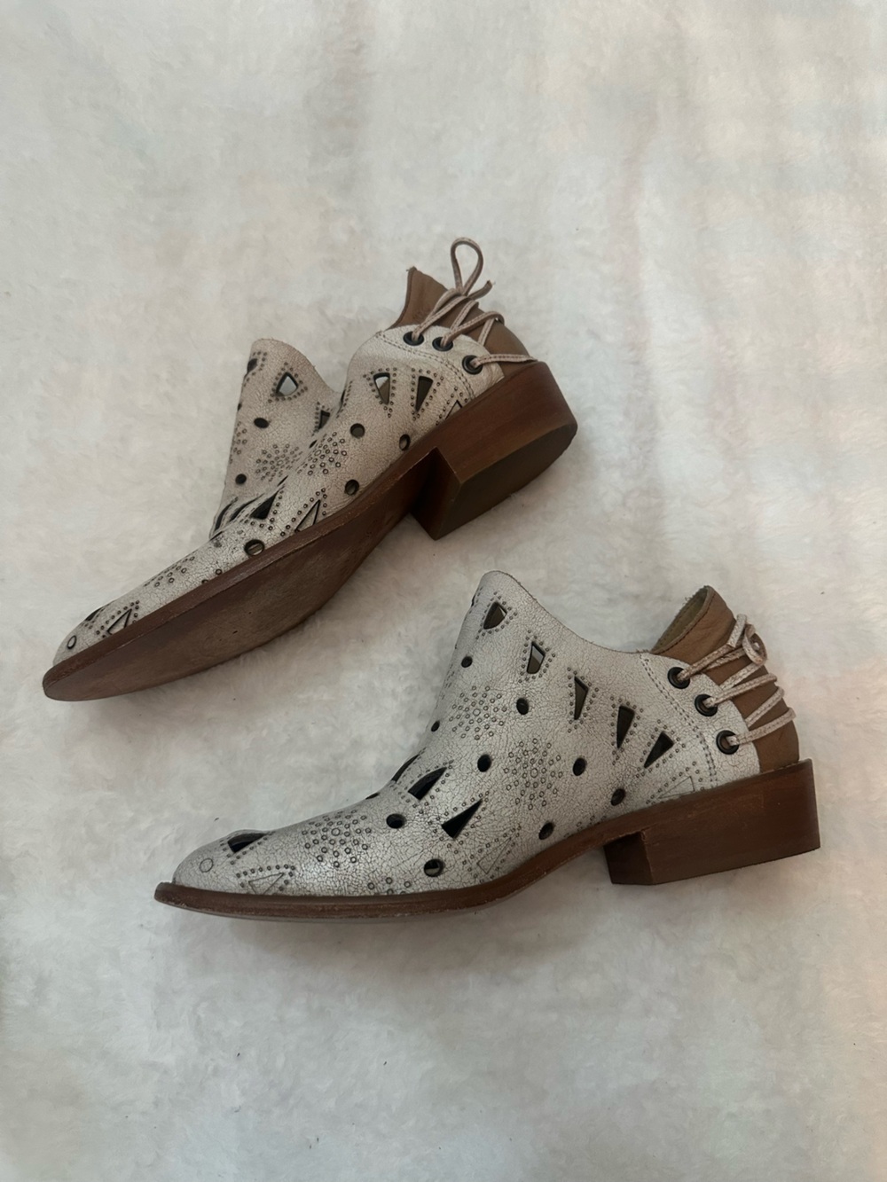 Musse & Cloud x Anthropologie Coolise Distressed Leather Ankle Booties 9 - Picture 7 of 11